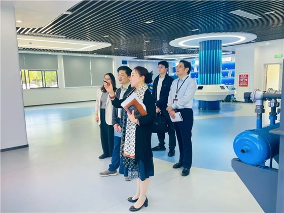 蘇州市社保中心副主任朱敏峰一行蒞臨我司開(kāi)展政協(xié)提案工作調(diào)研插圖2 蘇州市社保中心副主任朱敏峰一行蒞臨我司開(kāi)展政協(xié)提案工作調(diào)研插圖2